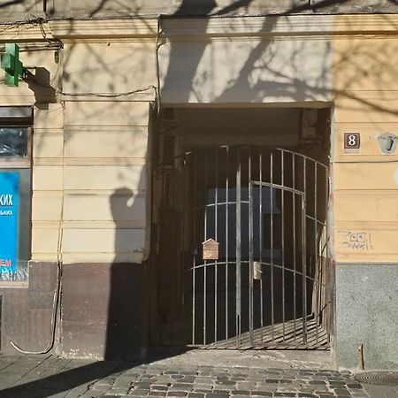 Apartment On The Center Of Lviv Ngoại thất bức ảnh